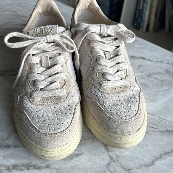 EUC AUTRY women’s MEDALIST LOW TRICOLOR SNEAKERS IN SAND AND CIGAR SUEDE size 37 - Picture 2 of 6